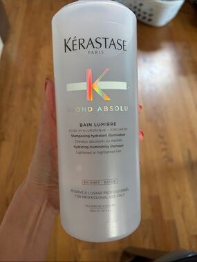 Kérastase Blond Absolu Bain Lumière Shampoo - White with Iridescent Logo